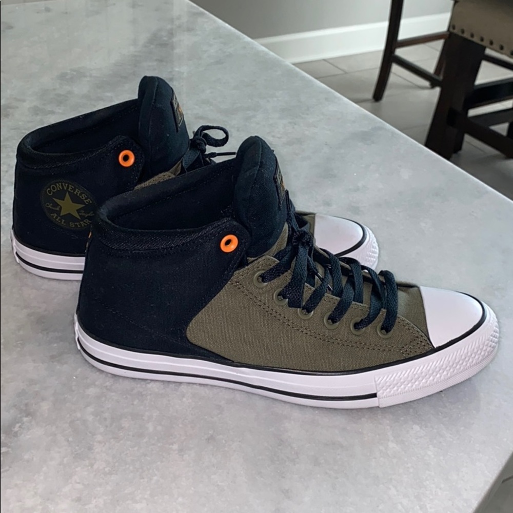 Converse Two Tone Mids 8.5 Men’s